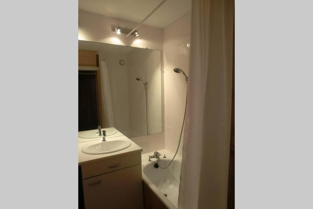Appartement Studio Front De Neige, Acces Direct Aux Pistes イゾラ 2000 エクステリア 写真