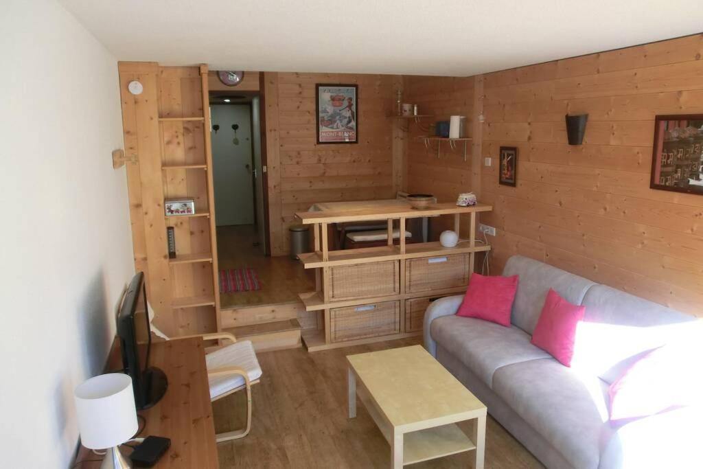 Appartement Studio Front De Neige, Acces Direct Aux Pistes イゾラ 2000 エクステリア 写真